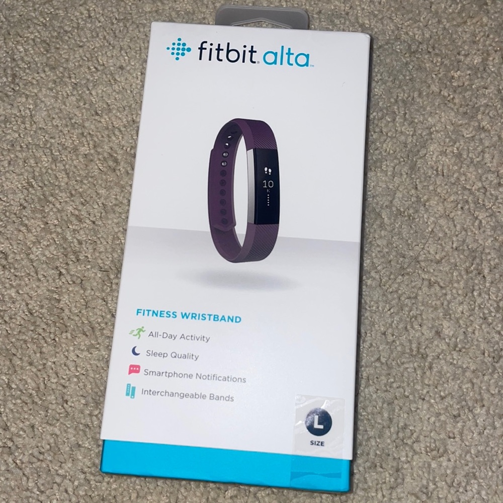 Fit bit alta brand new !!💜